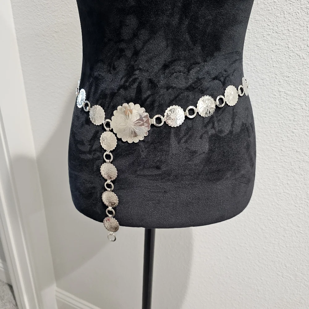 Silver Floral Concho Waist Belt - Women's Accessory - Picture 8 of 8